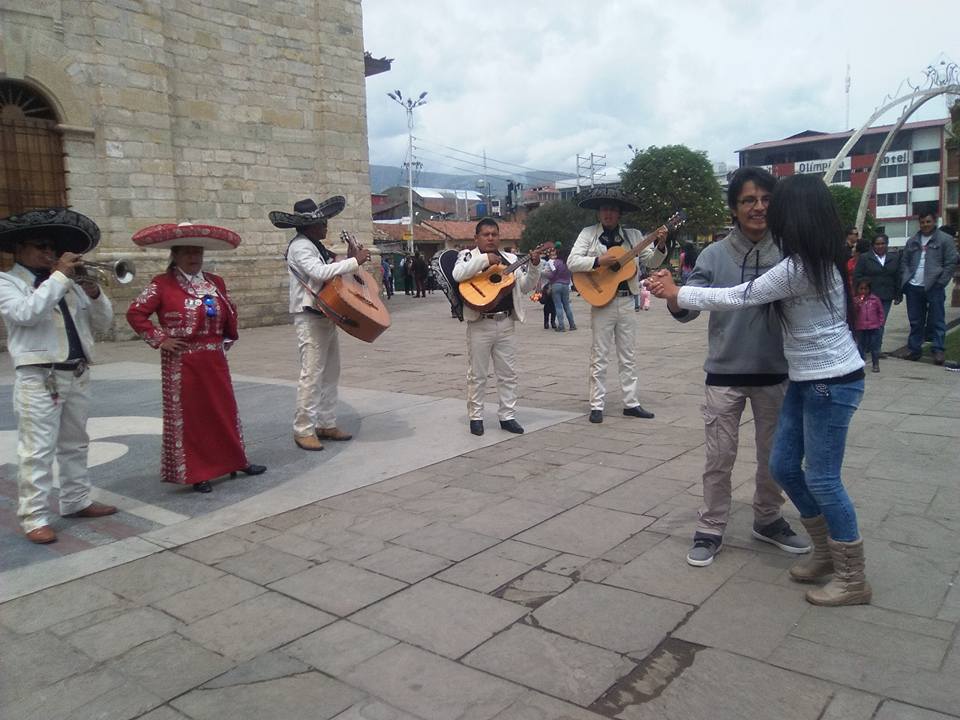 mariachiloscuates_huancayo evento en el parque constitucion