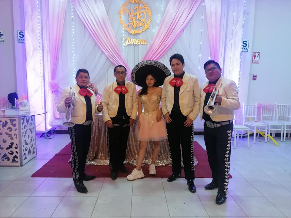 mariachiloscuates_15años